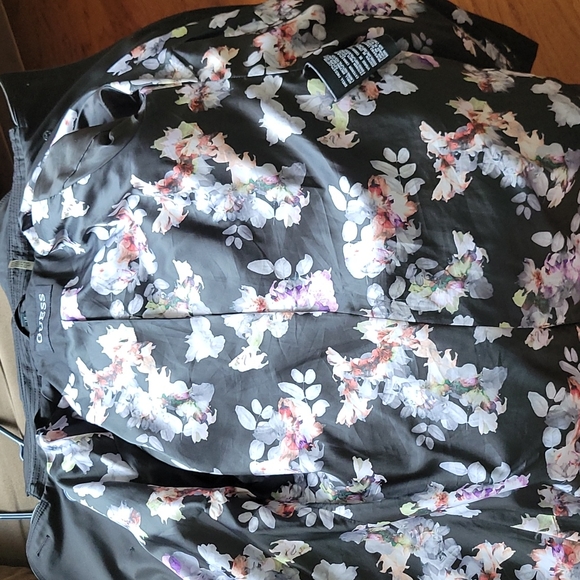 Guess Jacket - Picture 2 of 5